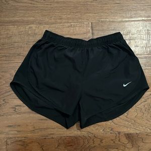 Nike Shorts Size L